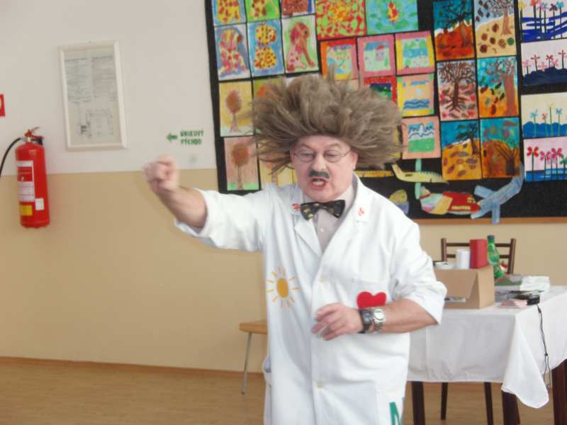 http://www.zsbrehyno.edu.sk/6/majstern05.jpg http://www.zsbrehyno.edu.sk/6/majstern05.jpg
